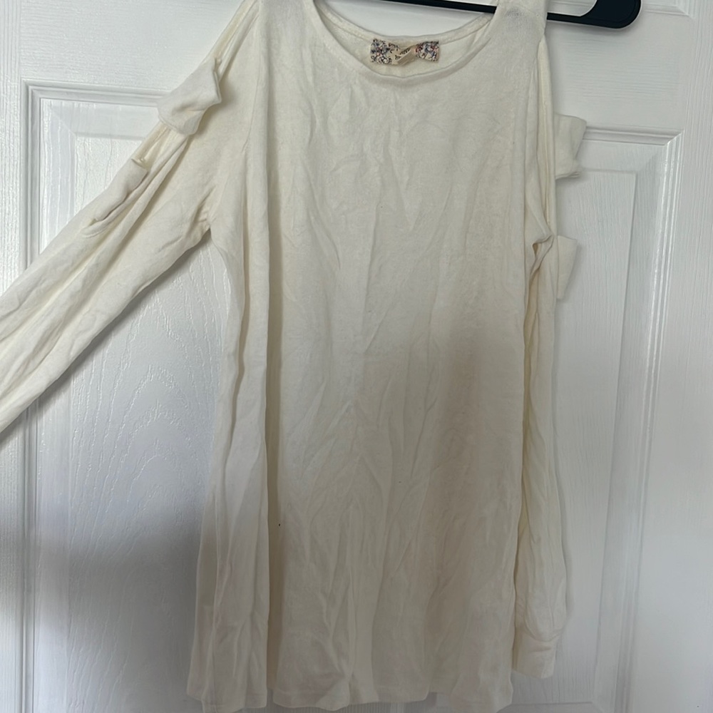Slit shoulder long sleeve shirt